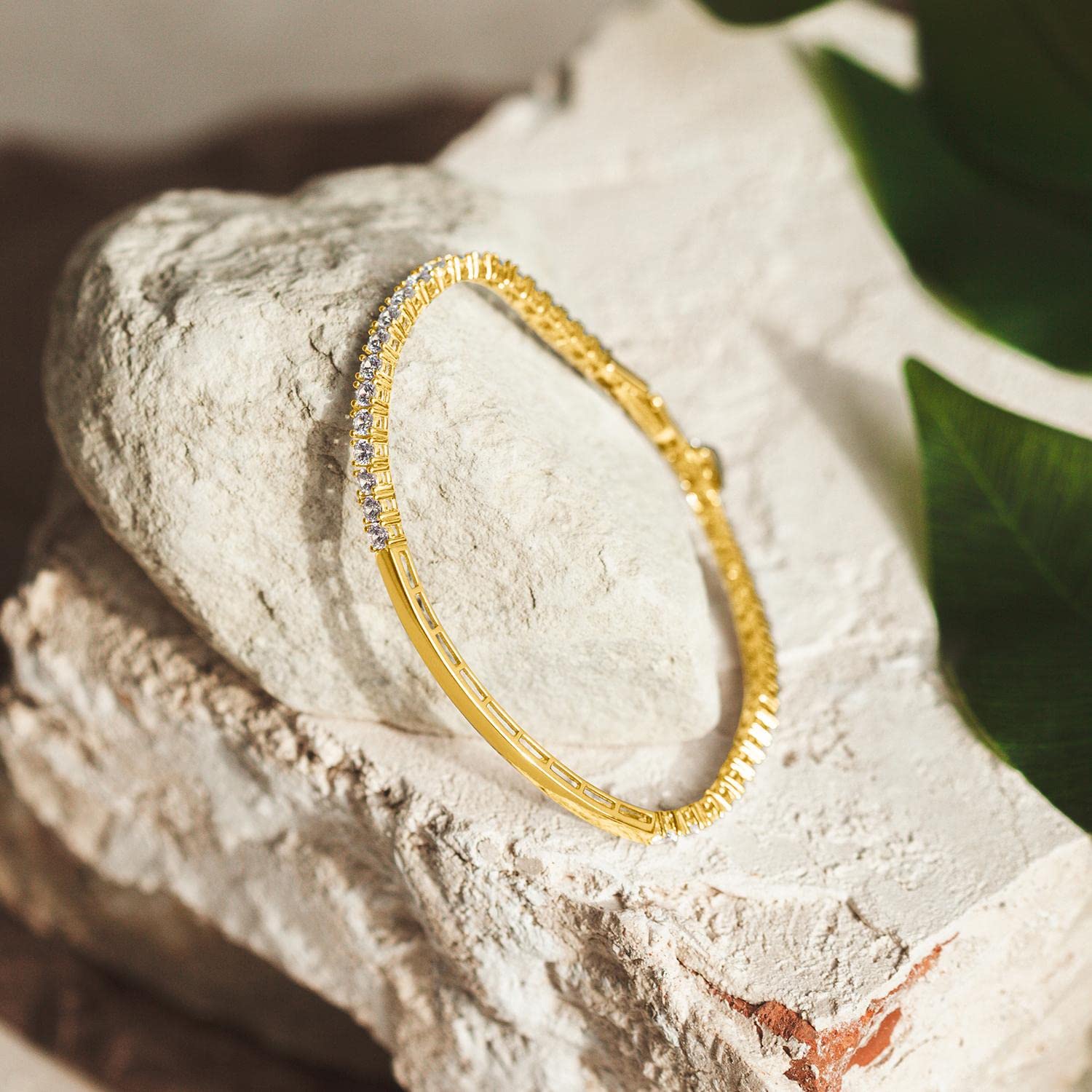 AMOONIC Damen Armband (Gold) mit Gravur & Zirkoniasteinen für Geschenk