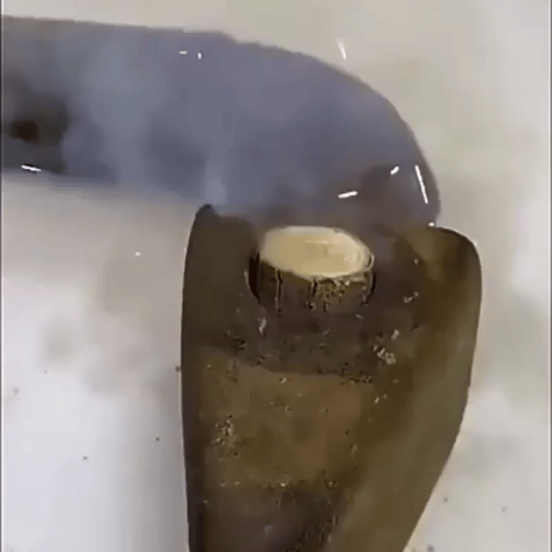 A+B Metallguss Super-Rissreparaturkleber | Spezialdichtmittel für wasserdichte Schweißklebung - Preview GIF