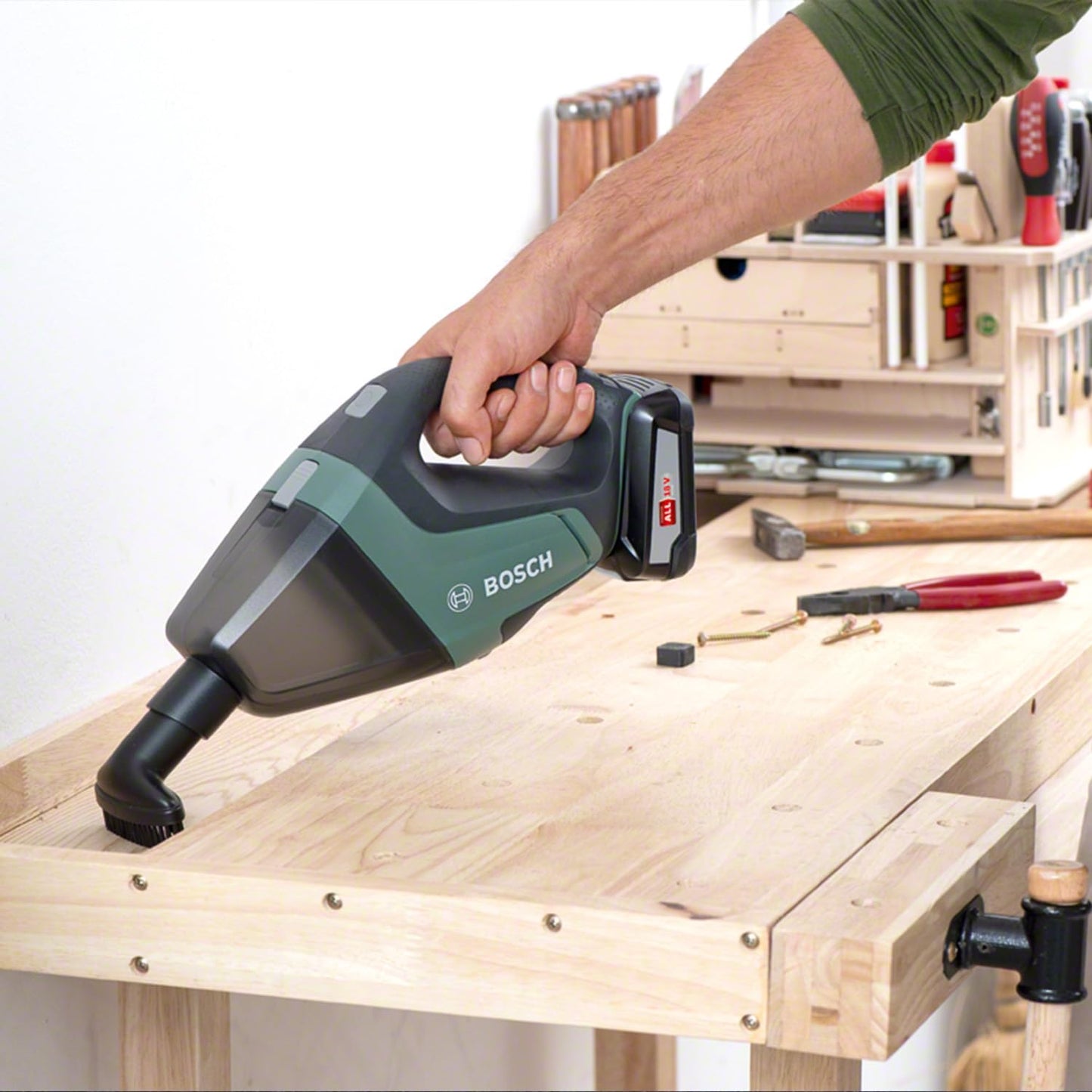 Bosch 'UniversalVac 18' cordless vacuum cleaner: 18 Volt system, original packaging | without battery