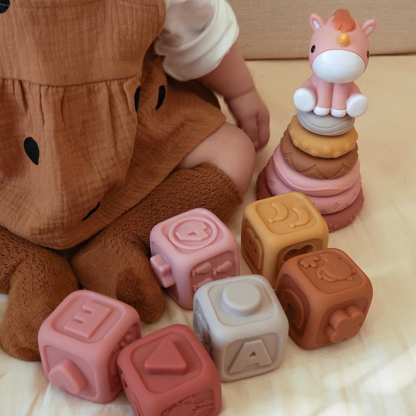Babyspielzeug zum Zahnen (13-teilig): Baukreise und Blöcke, Stapeln & Verschachteln